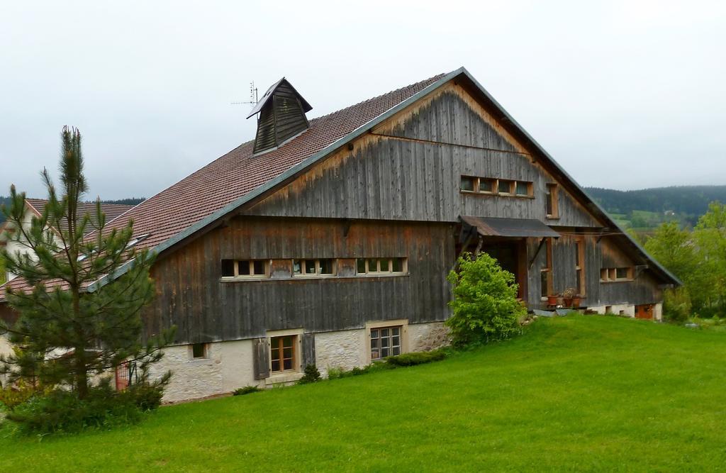 Gite Haut Doubs La Grand'Combe-Chateleu Exterior foto